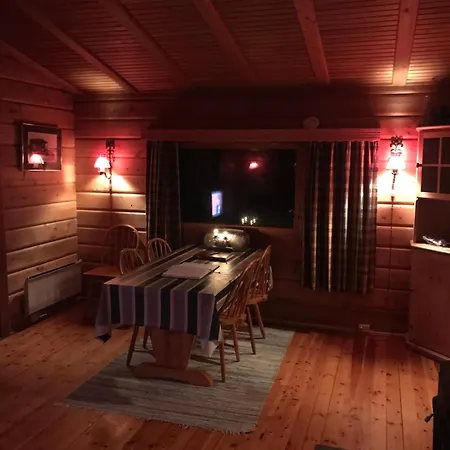 Macktunet - Retro Log From The 70s In Malangen 度假居