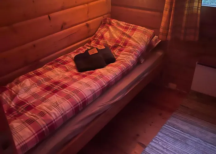 Macktunet - Retro Log From The 70s In Malangen * Lanes